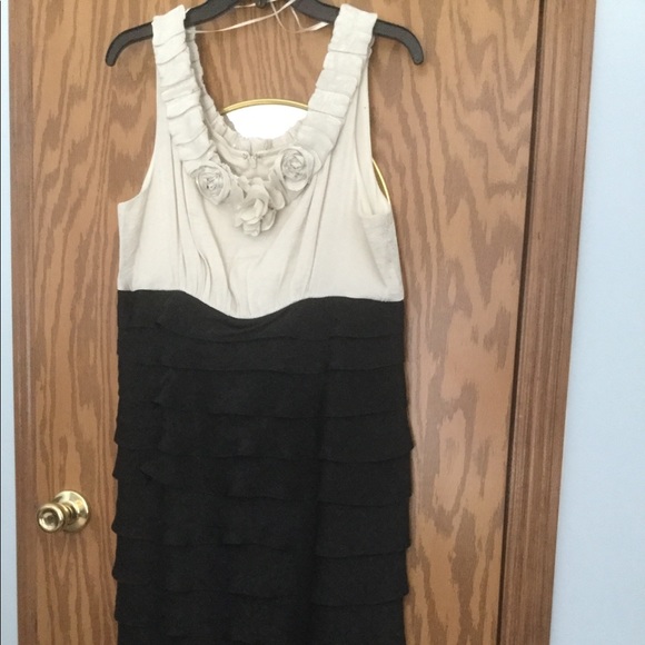London Times Dresses & Skirts - EUC London Times “dressy” dress 14